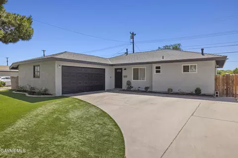 45423 Sancroft Ave, Lancaster, CA 93535