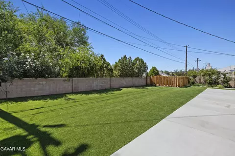 Exterior - 45423 Sancroft Ave, Lancaster, CA 93535 photo 13 of 13