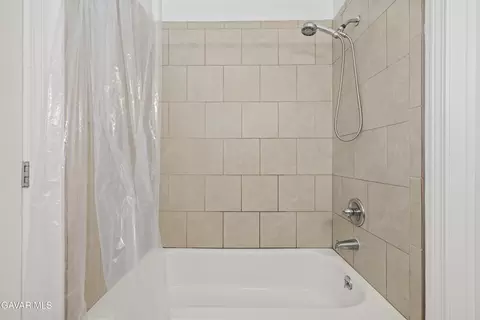 Bath - 45423 Sancroft Ave, Lancaster, CA 93535 photo 2 of 4