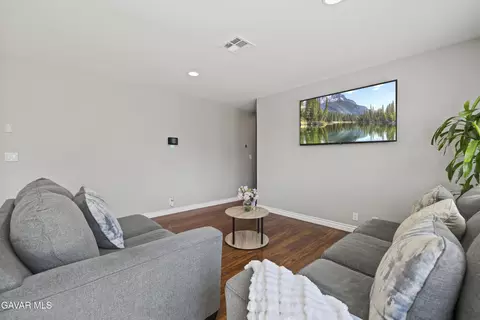 Living - 45423 Sancroft Ave, Lancaster, CA 93535 photo 3 of 3