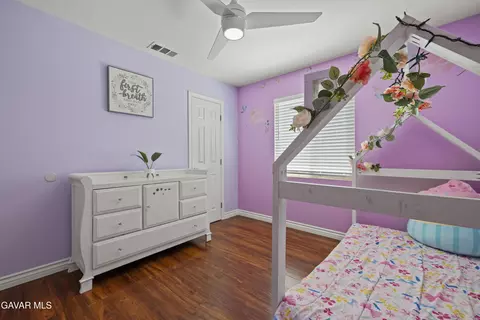 Bedroom - 45423 Sancroft Ave, Lancaster, CA 93535 photo 5 of 9