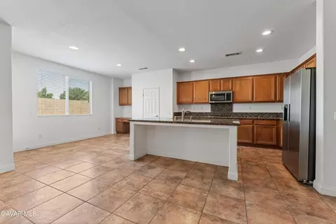 43731 Windrose Pl, Lancaster, CA 93536 photo 7