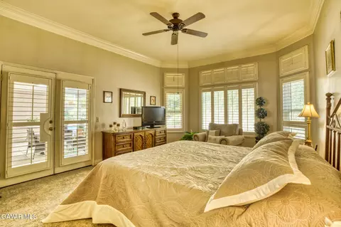 Bedroom - 42323 Round Hill Dr, Lancaster, CA 93536 photo 2 of 4