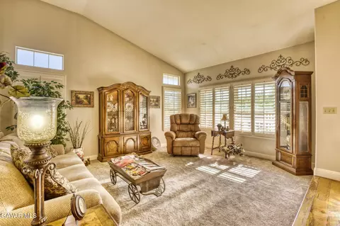 Living - 42323 Round Hill Dr, Lancaster, CA 93536 photo 1 of 2