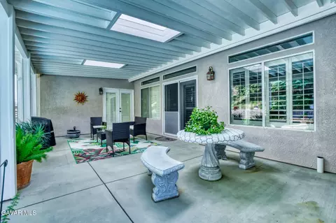 Exterior - 42323 Round Hill Dr, Lancaster, CA 93536 photo 2 of 3