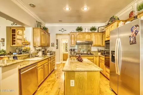 Kitchen - 42323 Round Hill Dr, Lancaster, CA 93536 photo 1 of 3