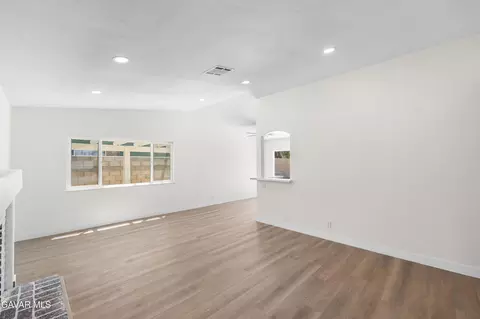 Living - 37317 53rd St E, Palmdale, CA 93552 photo 1 of 4