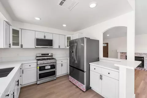 Kitchen - 37317 53rd St E, Palmdale, CA 93552 photo 1 of 2