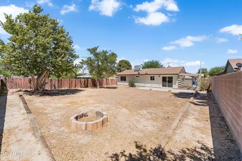 Exterior - 37317 53rd St E, Palmdale, CA 93552 photo 3 of 5