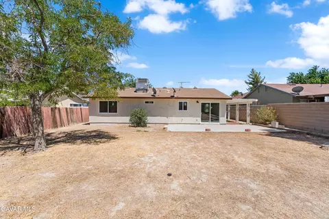 Exterior - 37317 53rd St E, Palmdale, CA 93552 photo 4 of 5