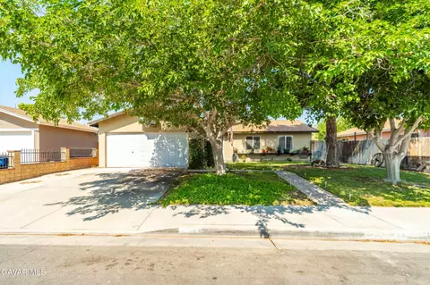 43335 Echard Ave, Lancaster, CA 93536