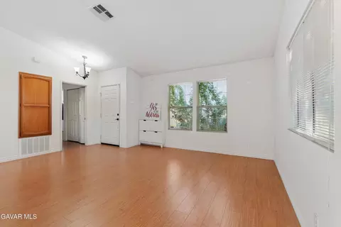 2062 Nugent St E, Lancaster, CA 93535 photo 7