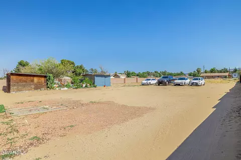 Exterior - 4716 Avenue L10 W, Lancaster, CA 93536 photo 15 of 16