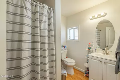 Bath - 4716 Avenue L10 W, Lancaster, CA 93536 photo 4 of 4