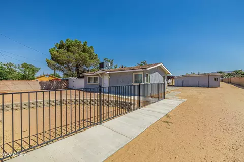 Exterior - 4716 Avenue L10 W, Lancaster, CA 93536 photo 4 of 16