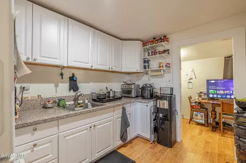 Kitchen - 4716 Avenue L10 W, Lancaster, CA 93536 photo 3 of 3
