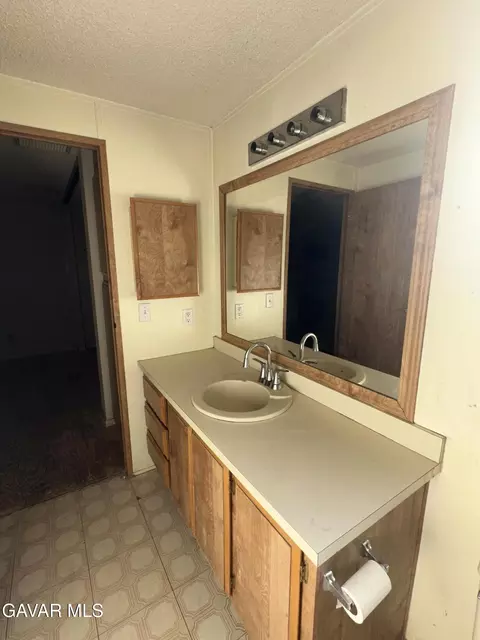 10239 12th St, Mojave, CA 93501 photo 8