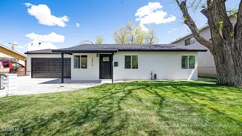 38610 4th St E, Palmdale, CA 93550