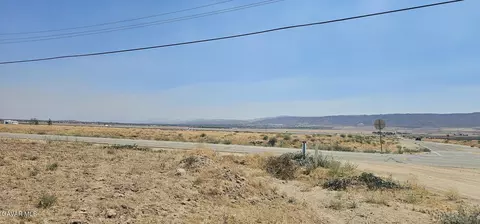 Avenue J / 80th St West, Lancaster, CA 93536 photo 4