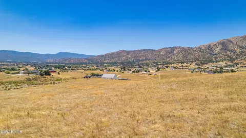 0 Tamarac Dr, Tehachapi, CA 93561 photo 2