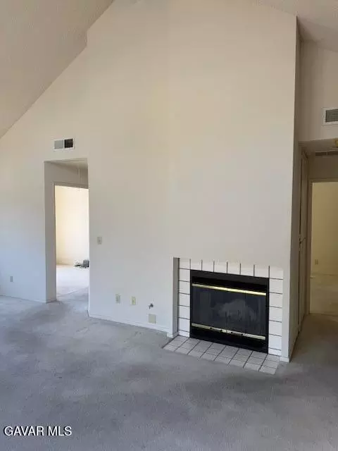 Living - 132 Crosswind Ct, Hercules, CA 94547 photo 1 of 1