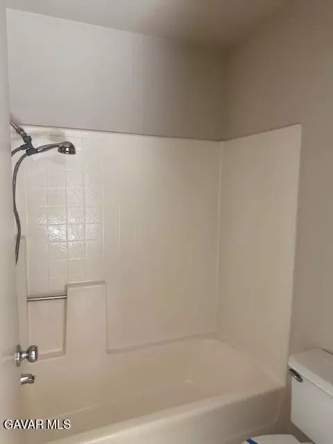 Bath - 132 Crosswind Ct, Hercules, CA 94547 photo 1 of 2