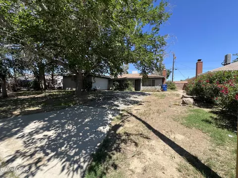 1103 W West Avenue J10, Lancaster, CA 93534 photo 2