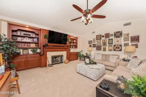 20055 Oakside Ct, Santa Clarita, CA 91390 photo 33