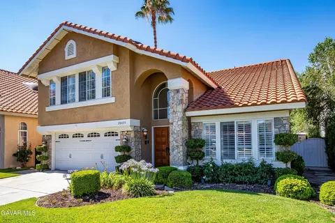 20055 Oakside Ct, Santa Clarita, CA 91390 photo 4