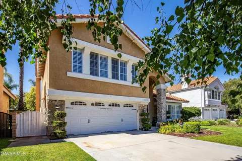 20055 Oakside Ct, Santa Clarita, CA 91390 photo 5