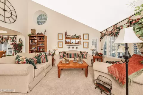 20055 Oakside Ct, Santa Clarita, CA 91390 photo 10