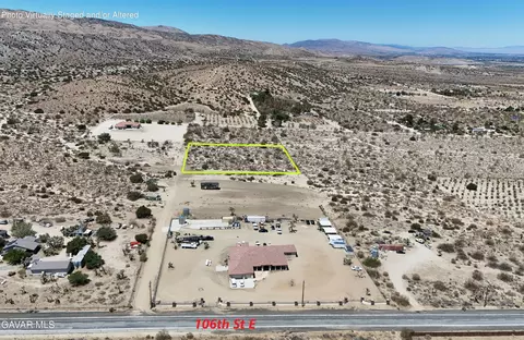 103 Rd St E, Pearblossom, CA 93553 photo 2