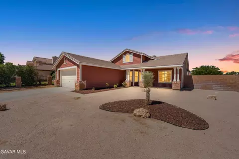 37011 Zinnia St, Palmdale, CA 93550