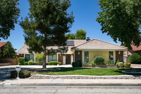 3247 Larwood Dr, Lancaster, CA 93536
