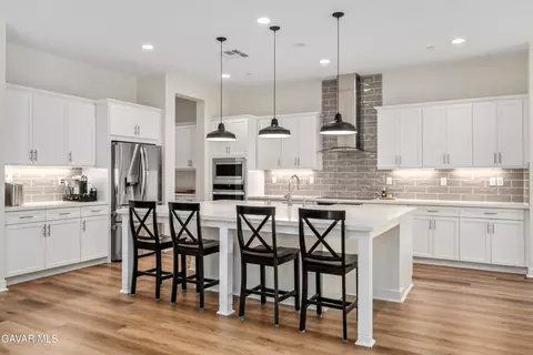 Kitchen - 39243 Stallion Dr, Palmdale, CA 93551 photo 2 of 6