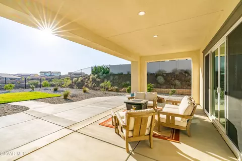 Exterior - 39243 Stallion Dr, Palmdale, CA 93551 photo 7 of 11