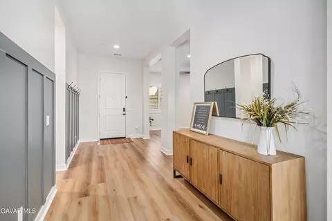 Entry Way - 39243 Stallion Dr, Palmdale, CA 93551 photo 1 of 9
