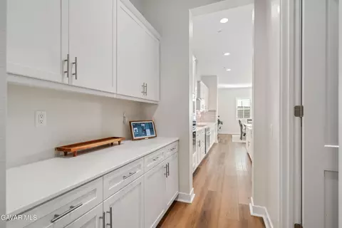Entry Way - 39243 Stallion Dr, Palmdale, CA 93551 photo 5 of 9