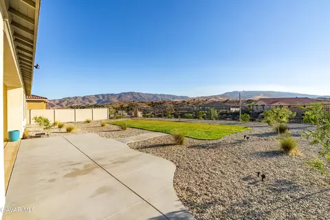 Exterior - 39243 Stallion Dr, Palmdale, CA 93551 photo 9 of 11