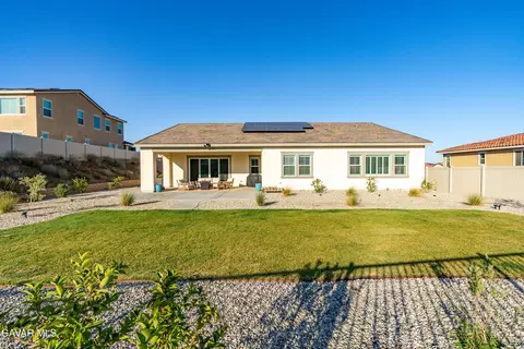 Exterior - 39243 Stallion Dr, Palmdale, CA 93551 photo 11 of 11
