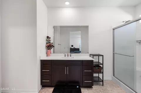 Bath - 2030 Donatello St E, Lancaster, CA 93535 photo 1 of 3