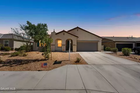 2030 Donatello St E, Lancaster, CA 93535