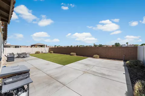Exterior - 2030 Donatello St E, Lancaster, CA 93535 photo 3 of 8