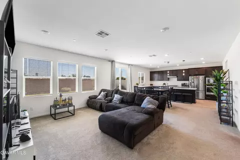 Entry Way - 2030 Donatello St E, Lancaster, CA 93535 photo 1 of 6