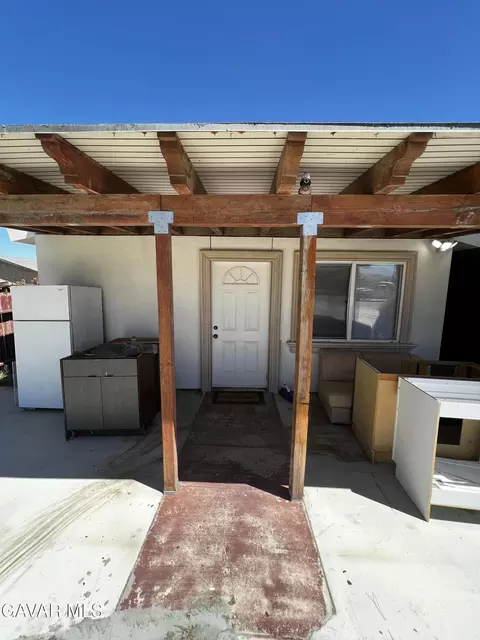 Exterior - 41060 E 158th Street East St, Lancaster, CA 93535 photo 8 of 8