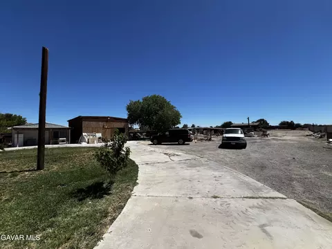 Exterior - 41060 E 158th Street East St, Lancaster, CA 93535 photo 5 of 8