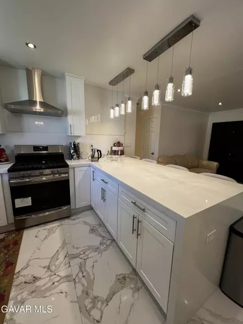 Kitchen - 41060 E 158th Street East St, Lancaster, CA 93535 photo 3 of 5