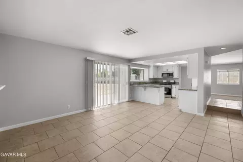 Living - 2125 Oldfield St, Lancaster, CA 93535 photo 4 of 4