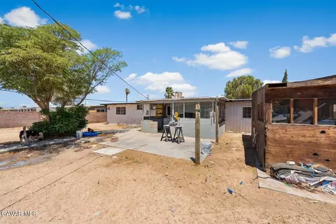 Exterior - 24254 Chaparral Ave, Boron, CA 93516 photo 3 of 8