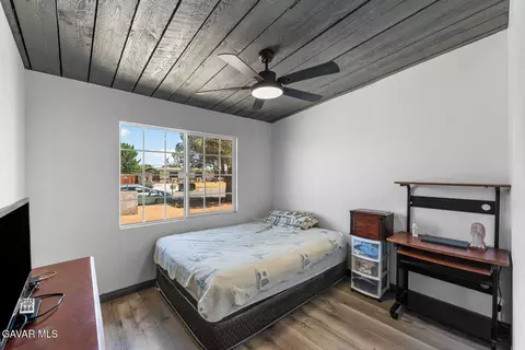 Bedroom - 24254 Chaparral Ave, Boron, CA 93516 photo 3 of 4